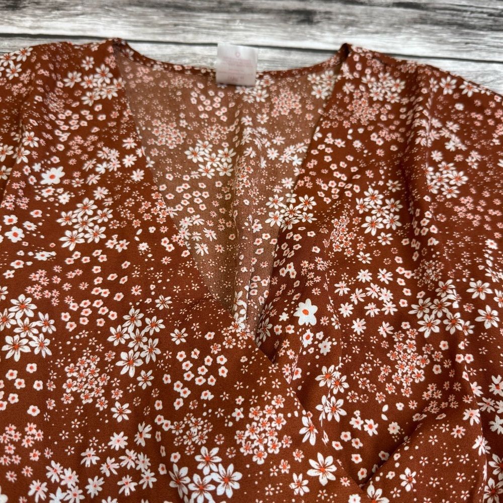 No Boundaries Floral Faux Wrap Sleeveless Blouse Peplum Rust Pink L - Picture 3 of 13